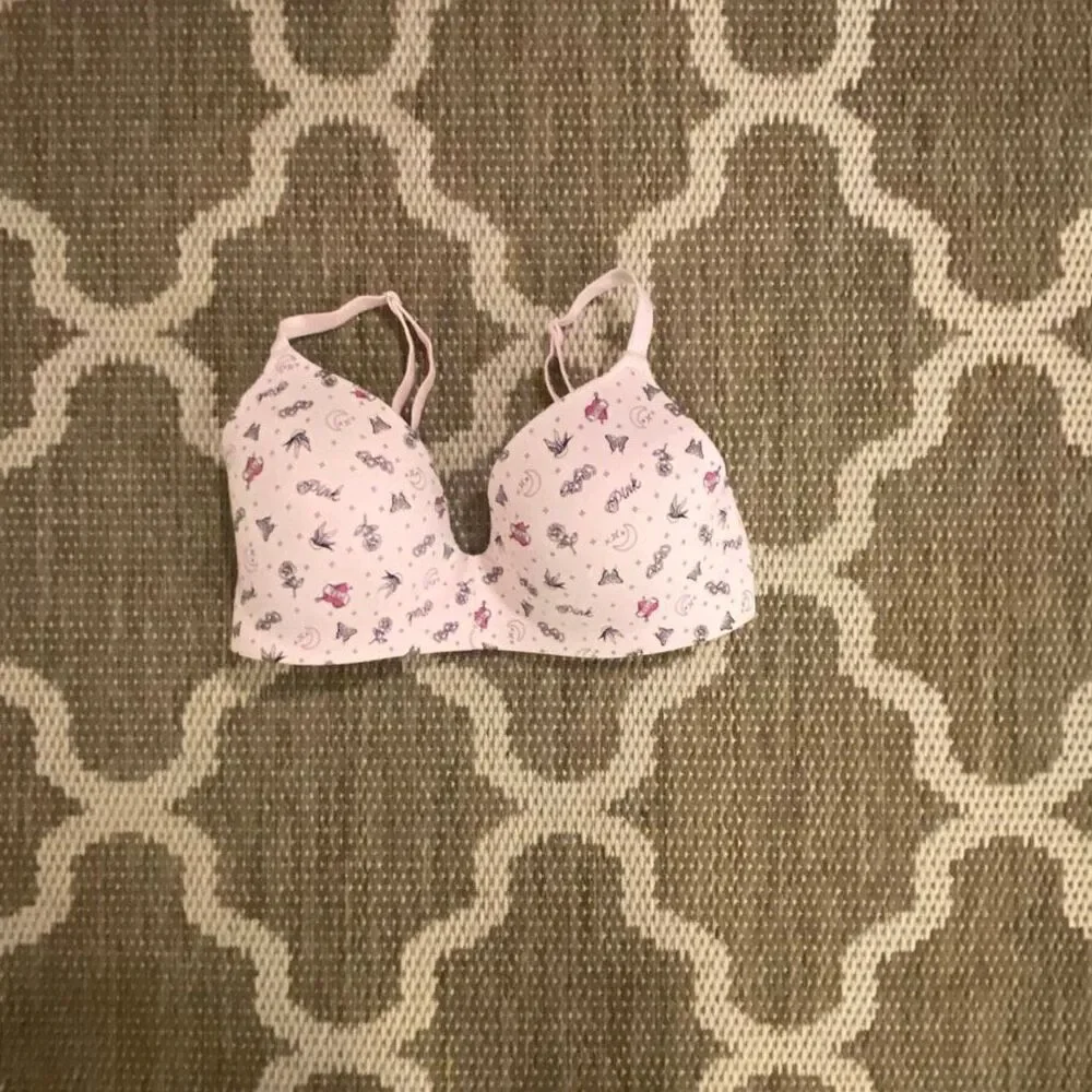 Victoria’s Secret wear everywhere wireless lightly lined bra size 34DD
